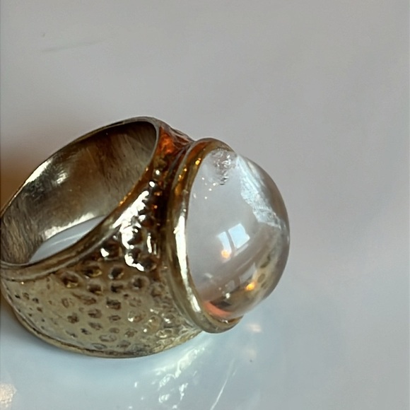 Hammered Goldtone and Clear Stone Ring - Picture 8 of 10